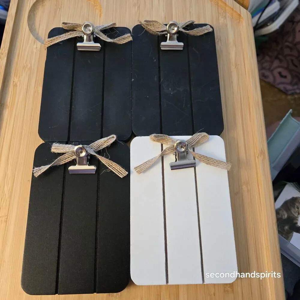 Unbranded displays rustic